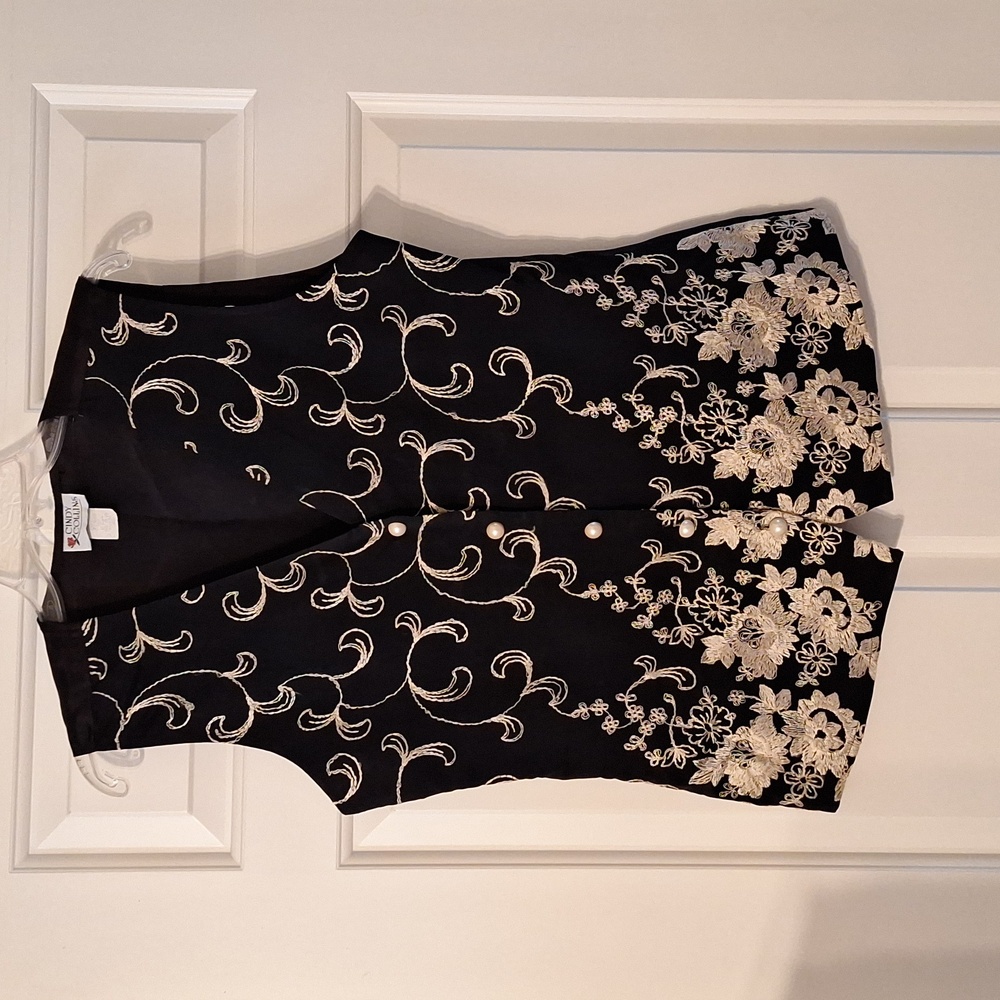 Sleeveless Floral Vest